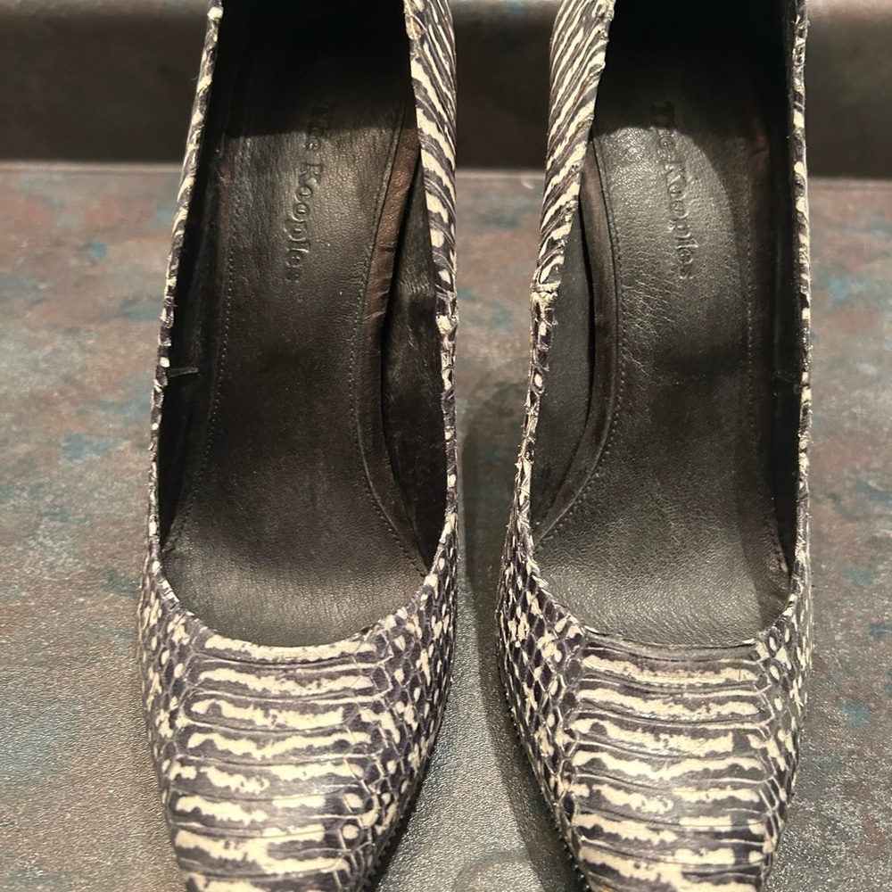 The Kooples Patterned Pumps - Picture 2 of 6
